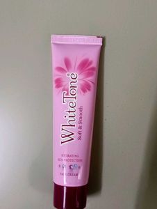 WhiteTone Hydrating Face Cream
