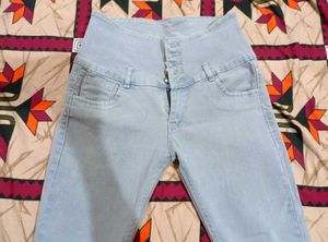 Trendy High-Waist Light Blue Skinny Jeans