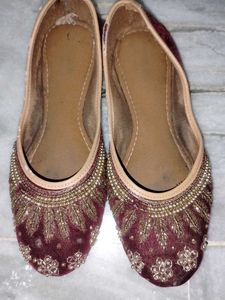 Embellished Velvet Juttis