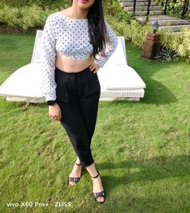 Trendy Black Trousers With Stretchable Waist