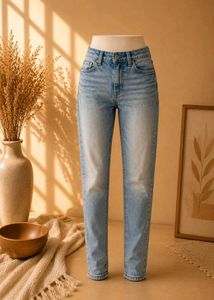 Light Wash High Rise Mom Jeans