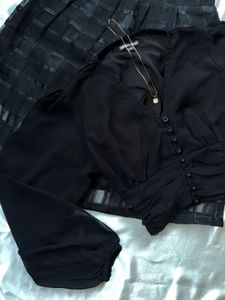 Chic Black Sheer Top with Balloon Sleeves