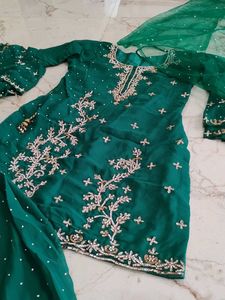 Green hand work garara Suit😍
