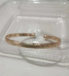 anti tanish adjustable bracelet