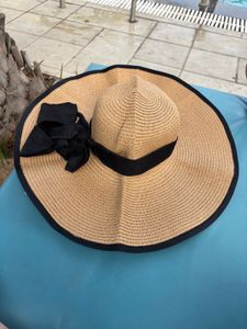 Stylish Sun Hat with Bow Detail