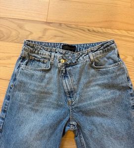 Zara Cross waist Straight Leg Jeans