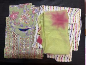Green Floral Kurta Set with Pants & Dupatta