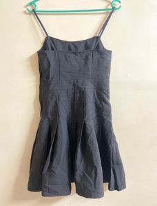 Little Black Dress - Simple &amp; Chic
