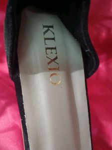 Sparkling Black Heeled Sandals