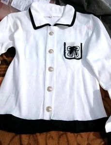 Chic White Cropped Cardigan with Black Trim