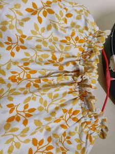 Women's Floral Shorts With Pockets