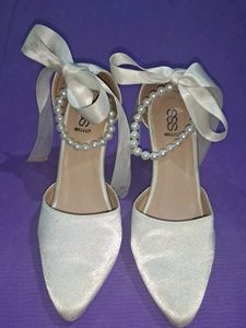 Tie Back Faux Pearl Point Toe Stiletto Pump