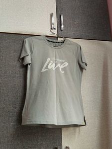 Remember to Live Graphic T-Shirt