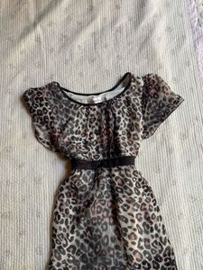 chic leopard print dress top
