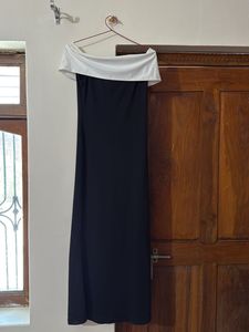 Chic Off-Shoulder Black Dress