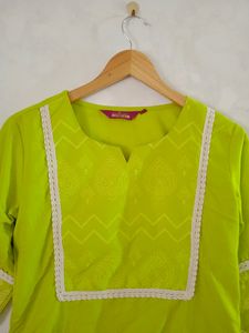Green Kurta Set (Women)