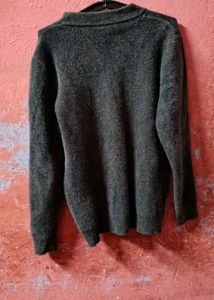 women charcoal grey sweater