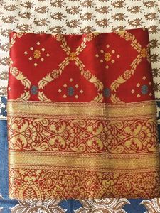 Bulk sarees available Red & Gold Woven Saree
