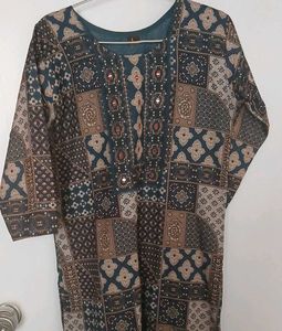women kurta set with dupatta. genuinely used. good