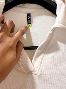 Sleeveless White Collared Top