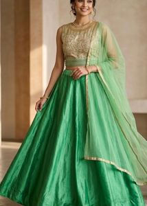 Elegant Green Lehenga Choli Set with padded blouse