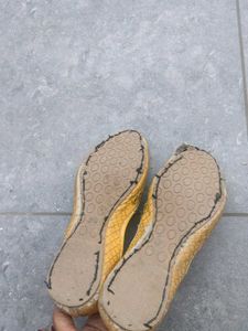 Yellow Ethnic Juttis