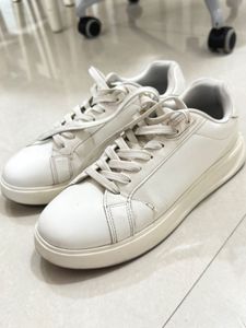 Unisex White ZARA Sneakers - Size 8 / EU41