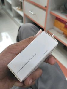 Apple 20W USB-C Power Adapter