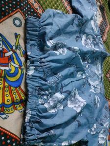 Blue Floral Print crop top with Ruching
