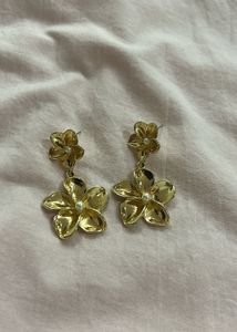 Gold Tone Flower Dangle Earrings