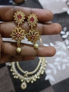 (NOT USED) Elegant rhinestone set w earrings