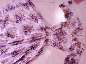 Stretchable TraditionalElegance with a ModernTwist