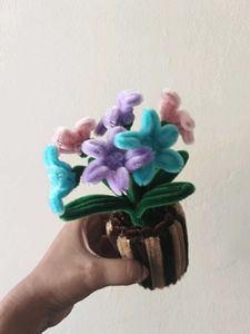 Pipe Cleaner Flower Pot