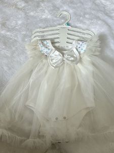 😍 White beautiful frock with Bow for new born