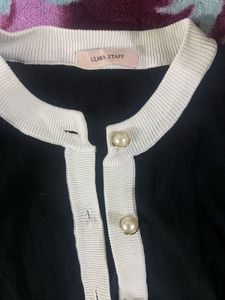 Chic Black &amp; White Cardigan