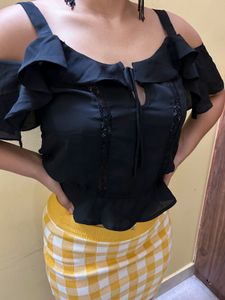 Chic Black Ruffle Lace Top