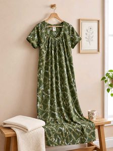 Green Leaf Print Nightgown