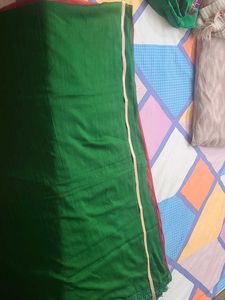 Elegant Green Dupatta with Lace Trim