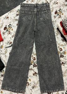 Distressed Wide Leg Jeans
