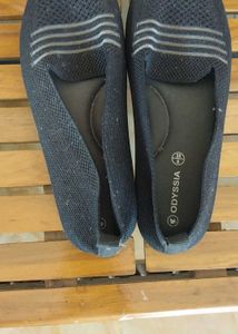 Comfortable Black Knit Flats