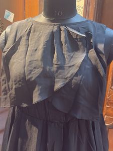 L size Chic Black Ruffle Top