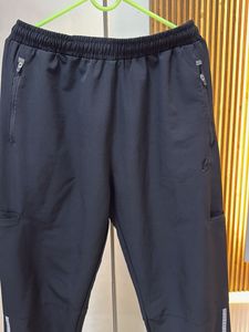 Stylish Black Cargo Pants with Zip Pockets