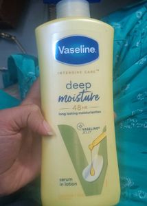 Vaseline Intensive Care Deep Moisture Lotion