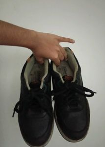 Men's Black Sneakers