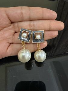 Chic Pearl Drop Earrings