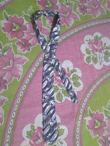 Silk Tie - Black/Silver Pattern
