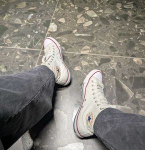 White Converse High-Top Sneakers ( unisex )