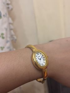 Elegant Gold Tone Oval Watch slightly damaged