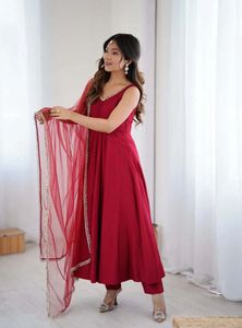 Elegant Red Kurta Set with Dupatta