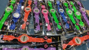 Kids Watch 17 Pieces Total ❤